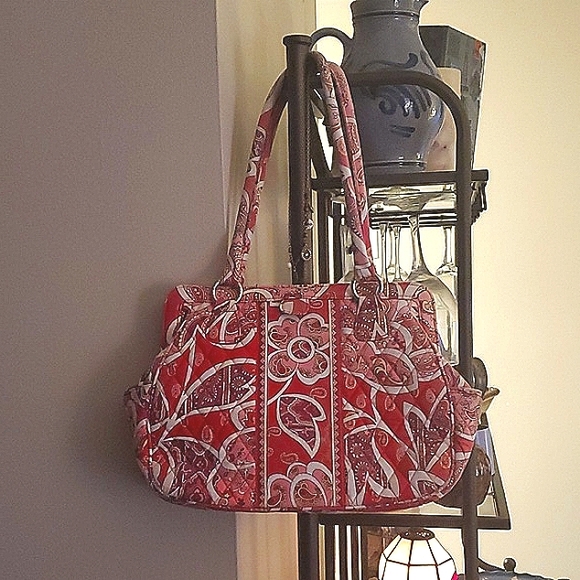 Vera Bradley Vintage Bag Rosie Posie Collection - Picture 4 of 11